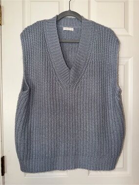 Miss Love Oversized V-Neck Knit Vest in Light‎ Blue